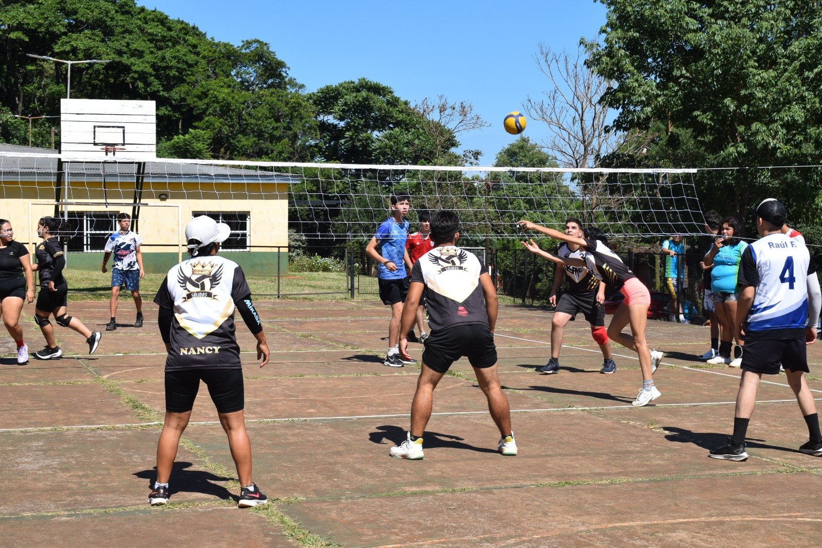 Pueblo Salto tuvo un domingo a pleno deporte imagen-18