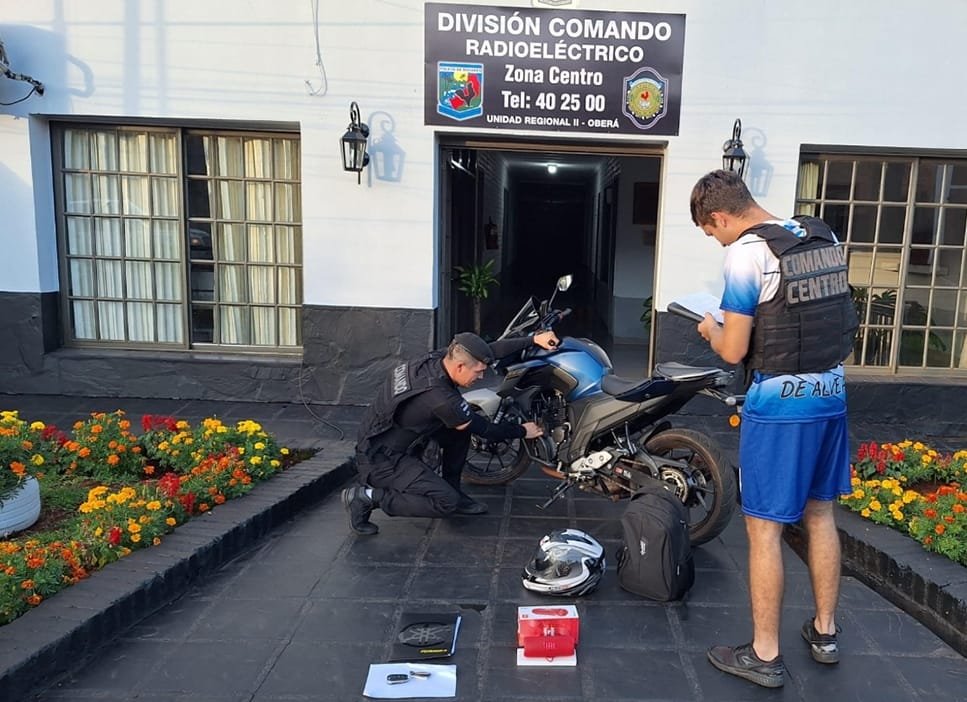 Integrantes de la UR II recuperaron un auto y un motovehículo robados y buscan al ladrón que ya fue identificado imagen-6