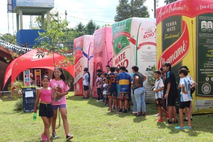 Oberá vivió una fiesta con las copas de la scaloneta imagen-6