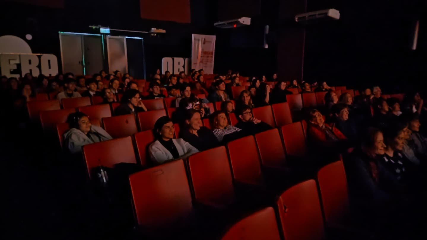 Gran convocatoria en el inicio del Cine Club Invasión con la proyección de Esperando la carroza imagen-14