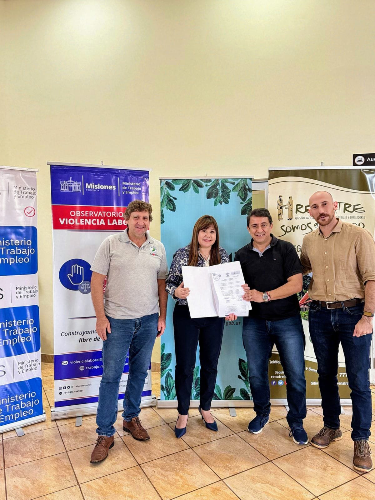 Se presentó el Manual de Buenas Prácticas de Cría y Recría de Ganado Bovino en la Jornada Provincial de Salud y Seguridad en el Mundo del Trabajo en O... imagen-15