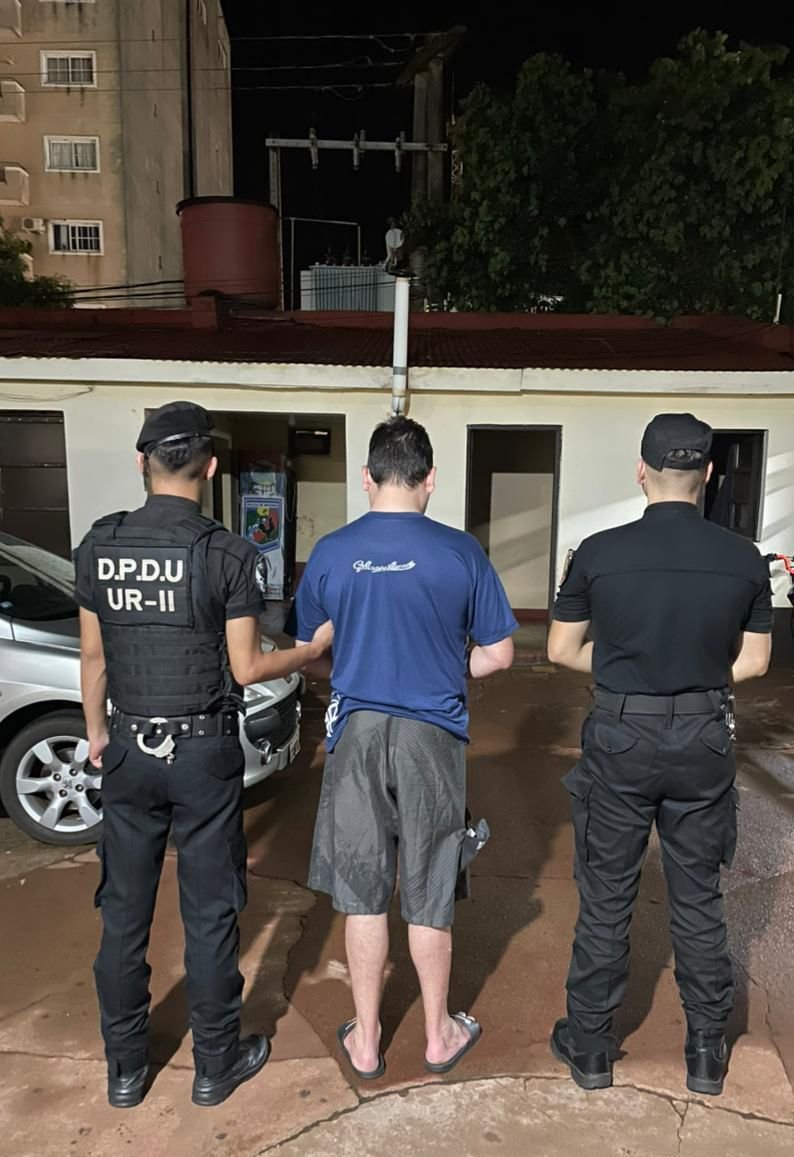 Iba zigzagueando en un auto y con 2,96 g/l de alcohol en sangre: terminó detenido en Oberá imagen-5