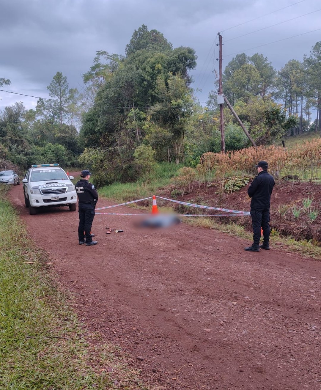Investigan la muerte de un hombre hallado con un disparo en Colonia Alberdi: hay tres demorados imagen-6