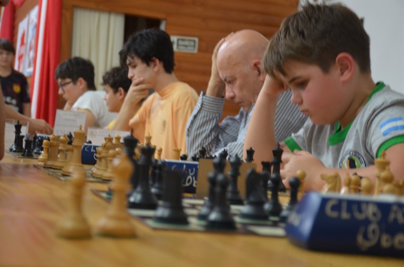 Comienzan los tradicionales Juegos del Inmigrante: deporte, diversión y camaradería en el Parque de las Naciones imagen-8