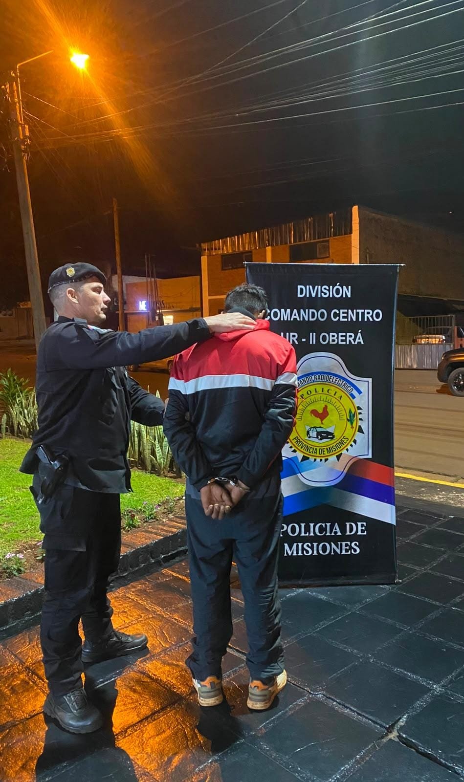 Dos operativos del Comando Centro terminaron con detenidos en Oberá: uno era buscado por abuso sexual 7 Dos operativos del Comando Centro terminaron con detenidos en Oberá: uno era buscado por abuso sexual imagen-6
