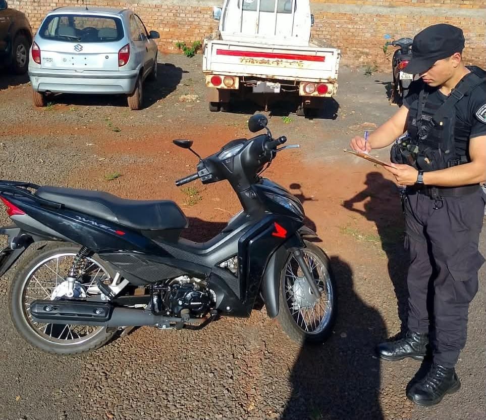 Oberá: robó una moto, chocó durante la fuga y terminó detenido 7 Oberá: robó una moto, chocó durante la fuga y terminó detenido imagen-6