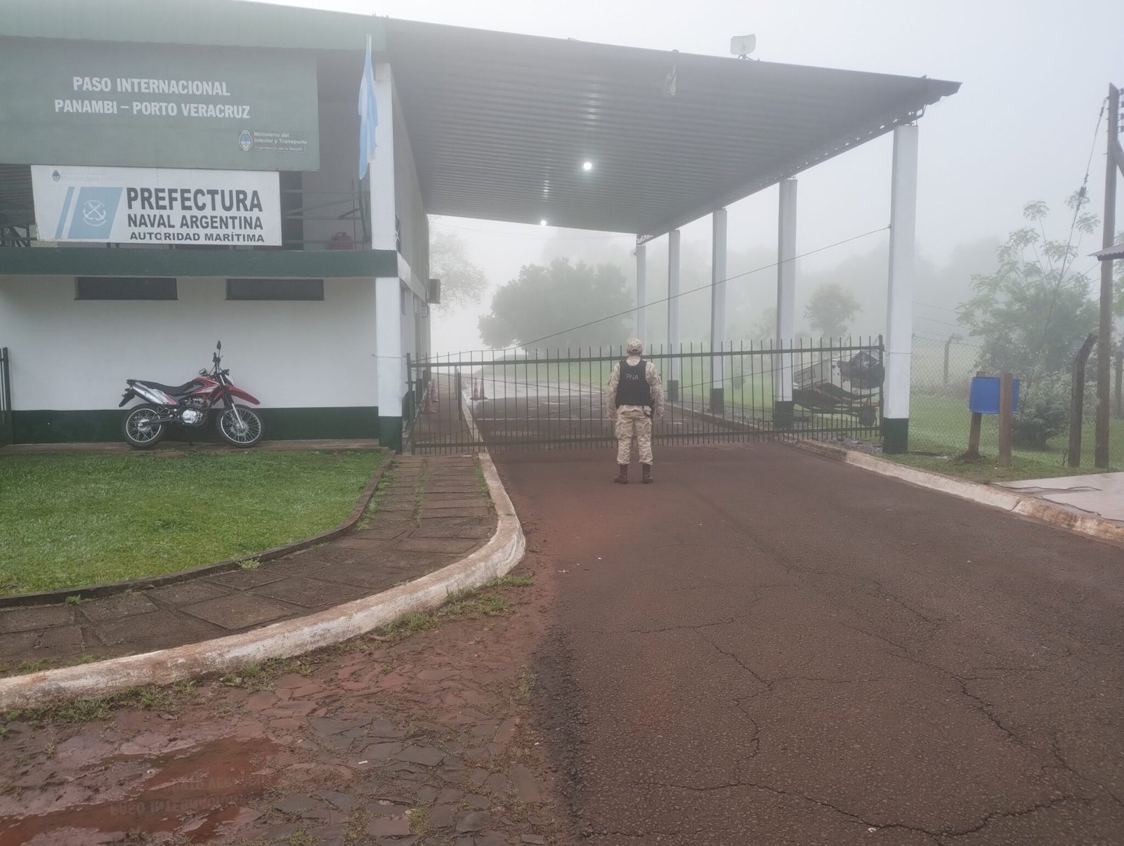 La crecida del río Uruguay obligó a cerrar el paso fronterizo entre Panambí y Porto Vera Cruz imagen-6