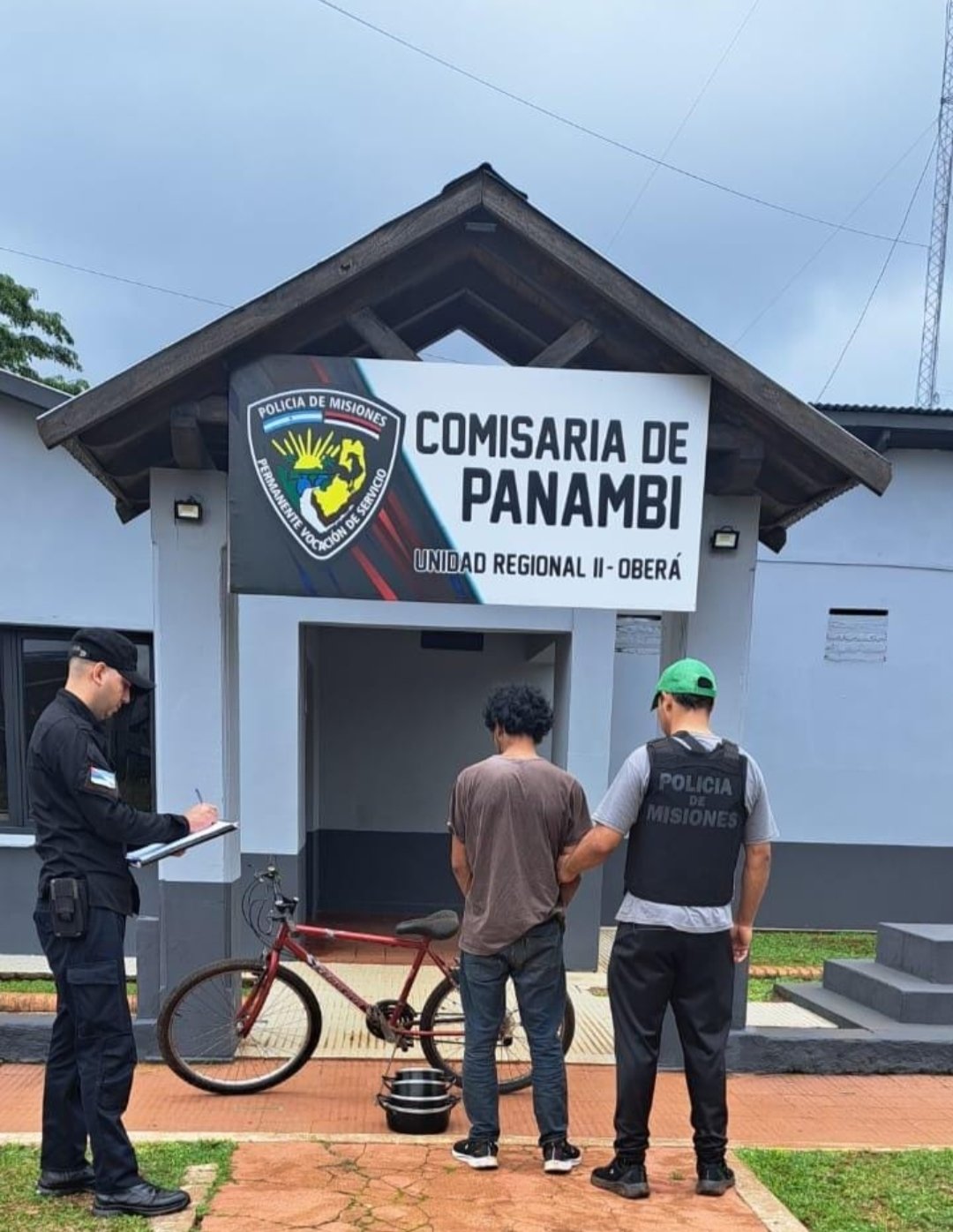 Tres procedimientos, tres detenidos por delitos denunciados en Panambí, Campo Viera y Oberá 11 Tres procedimientos, tres detenidos por delitos denunciados en Panambí, Campo Viera y Oberá imagen-10